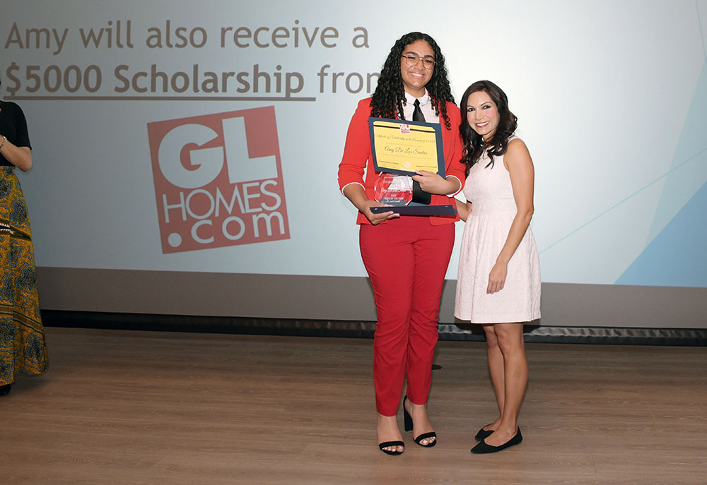 Youth of the Year Winner Receives Scholarship from GL Homes
