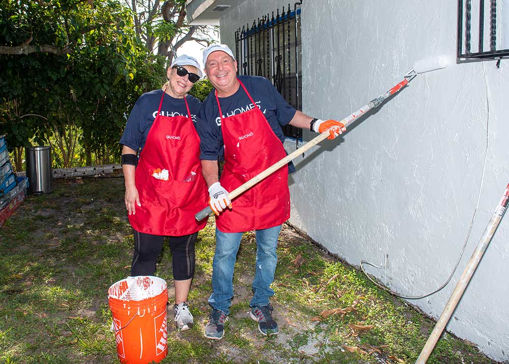 GL Homes volunteers to paint home in Delray Beach, Florida.