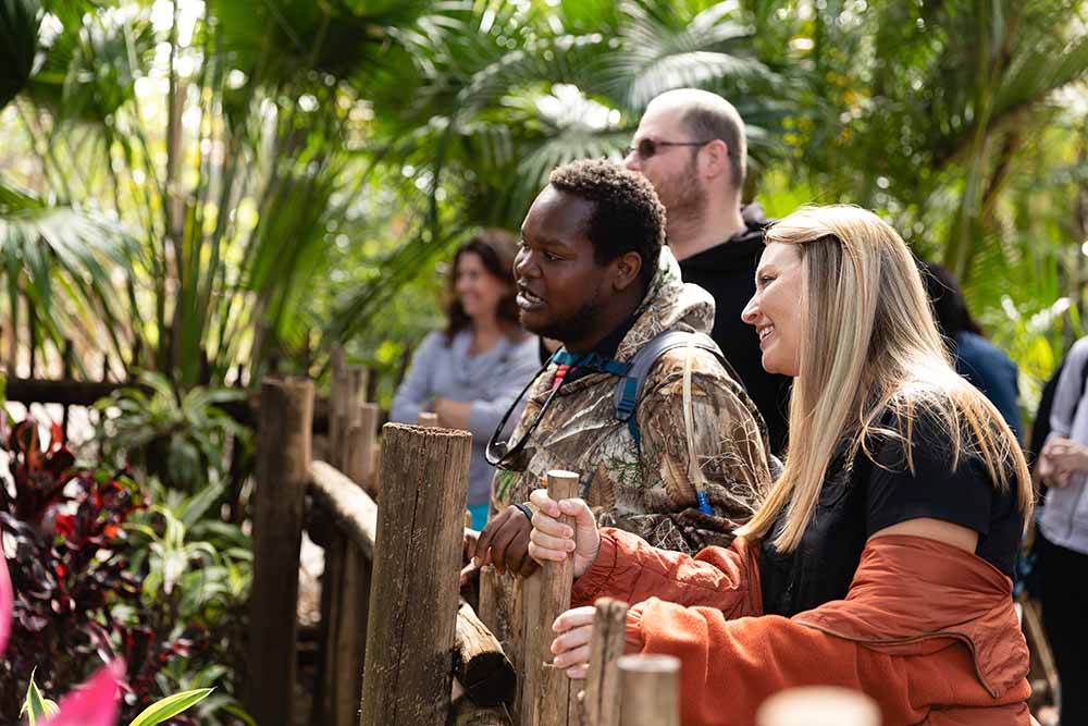 GL Homes and Legal Aid Society visit the Palm Beach County Zoo.