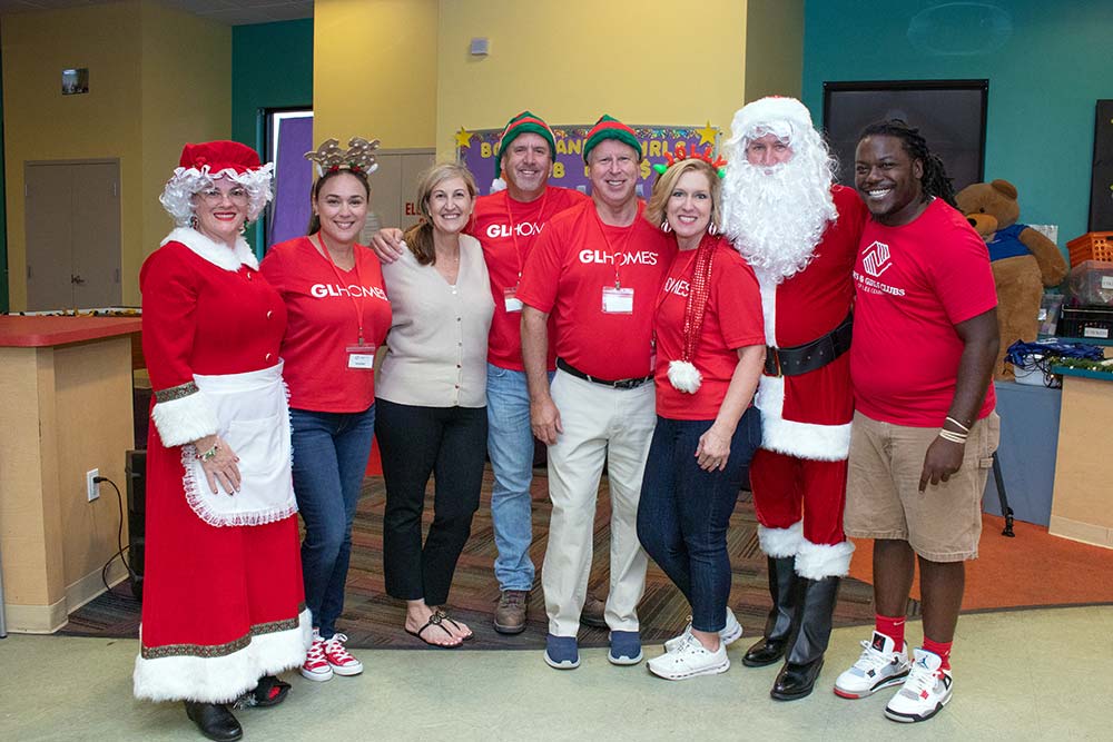 GL Homes volunteers to support the Boys & Girls Clubs of Lee County and their Holida Gift Drive.