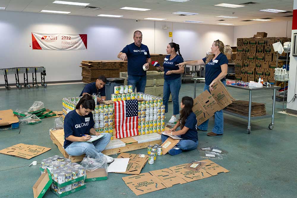 GL Homes participates in CAN-tastic Competition supporting Harry Chapin Food Bank.